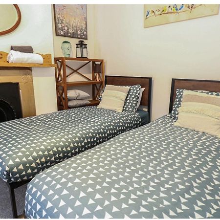 Seaview Cottage With Oodles Of Charm Sleeps 4 Portland Exterior photo