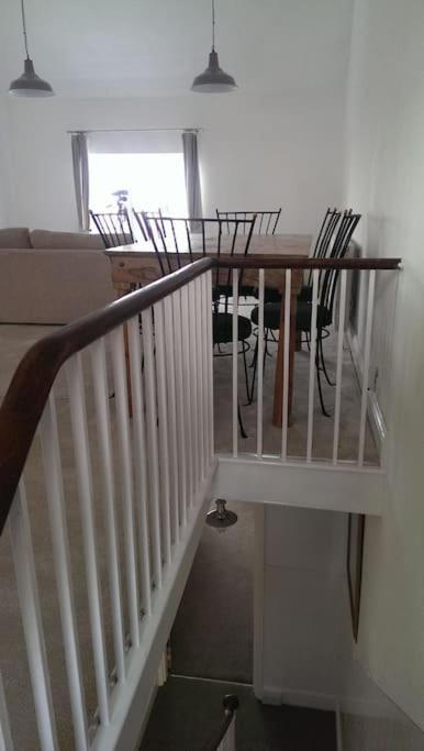 Seaview Cottage With Oodles Of Charm Sleeps 4 Portland Exterior photo